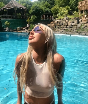 Анкета проститутки Ульяна - город Большая Арешевка, 33 года, №2563